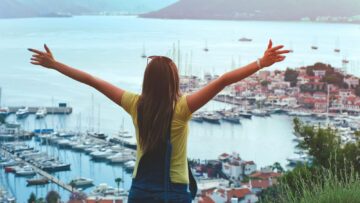 12 Smart Travel Secrets Frequent Flyers Keep to Themselves - We Travel